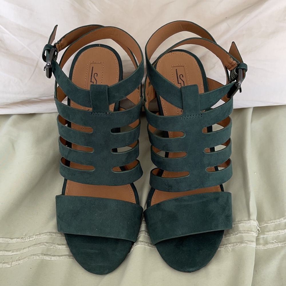 Leila Stone Forest Green OpenStrap Chunk Heels - Picture 4 of 9